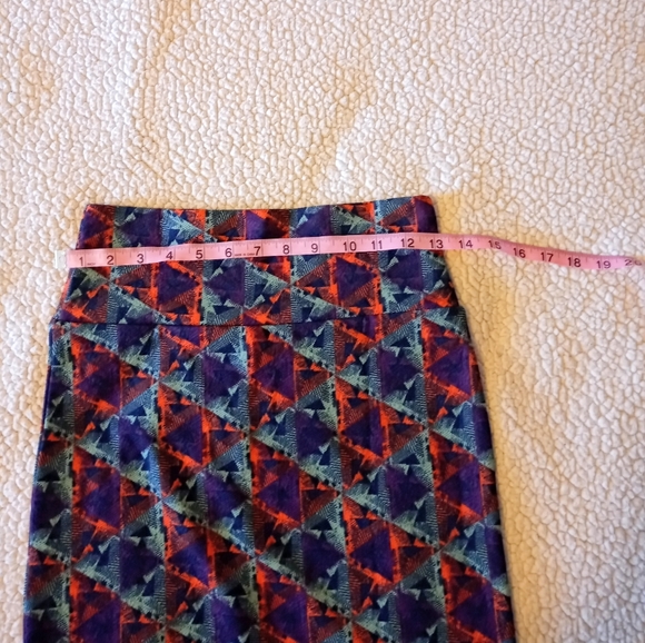 - Lula Roe Skirt - Picture 8 of 8